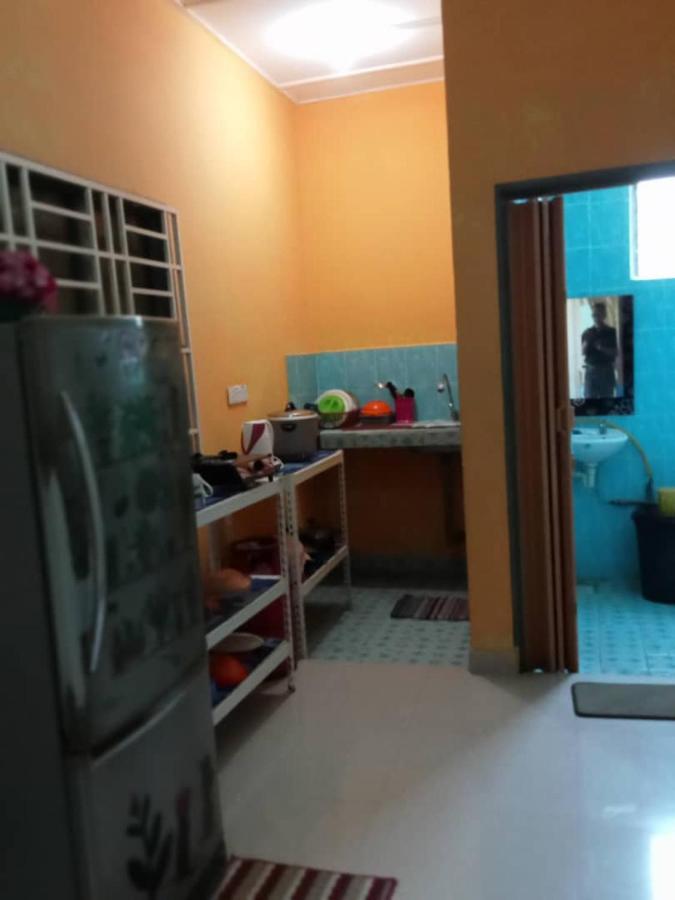 Dhia Irdina Homestay Paya Rewak Екстер'єр фото