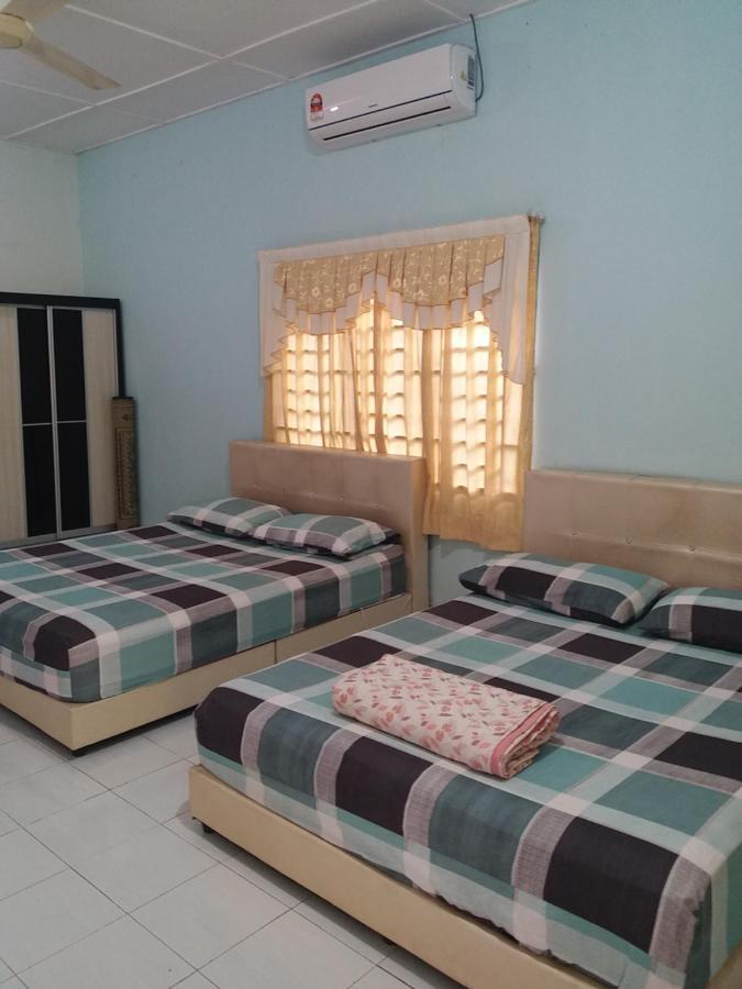 Dhia Irdina Homestay Paya Rewak Екстер'єр фото