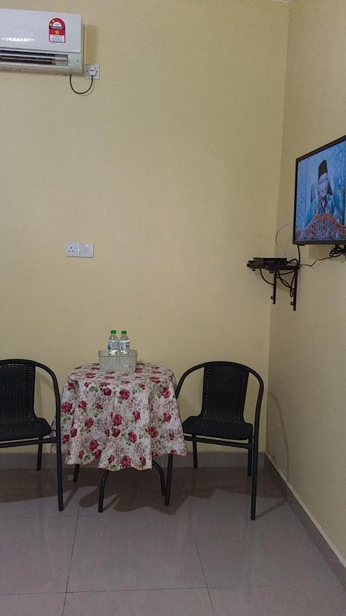 Dhia Irdina Homestay Paya Rewak Екстер'єр фото